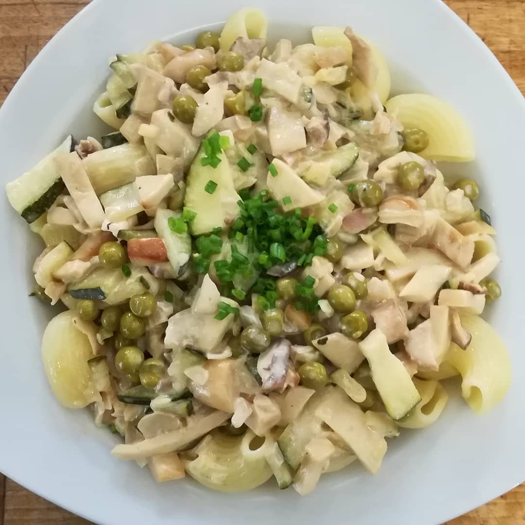 Pasta alla carbonara mit Kräuterseitlingen - Mittagstisch Mittagessen Biodelikat Bad Tölz